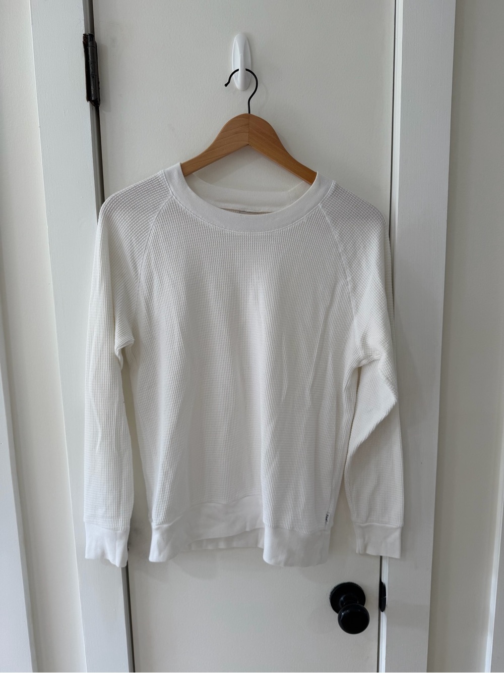 TNA Aritzia White Waffle Long Sleeve Size XS